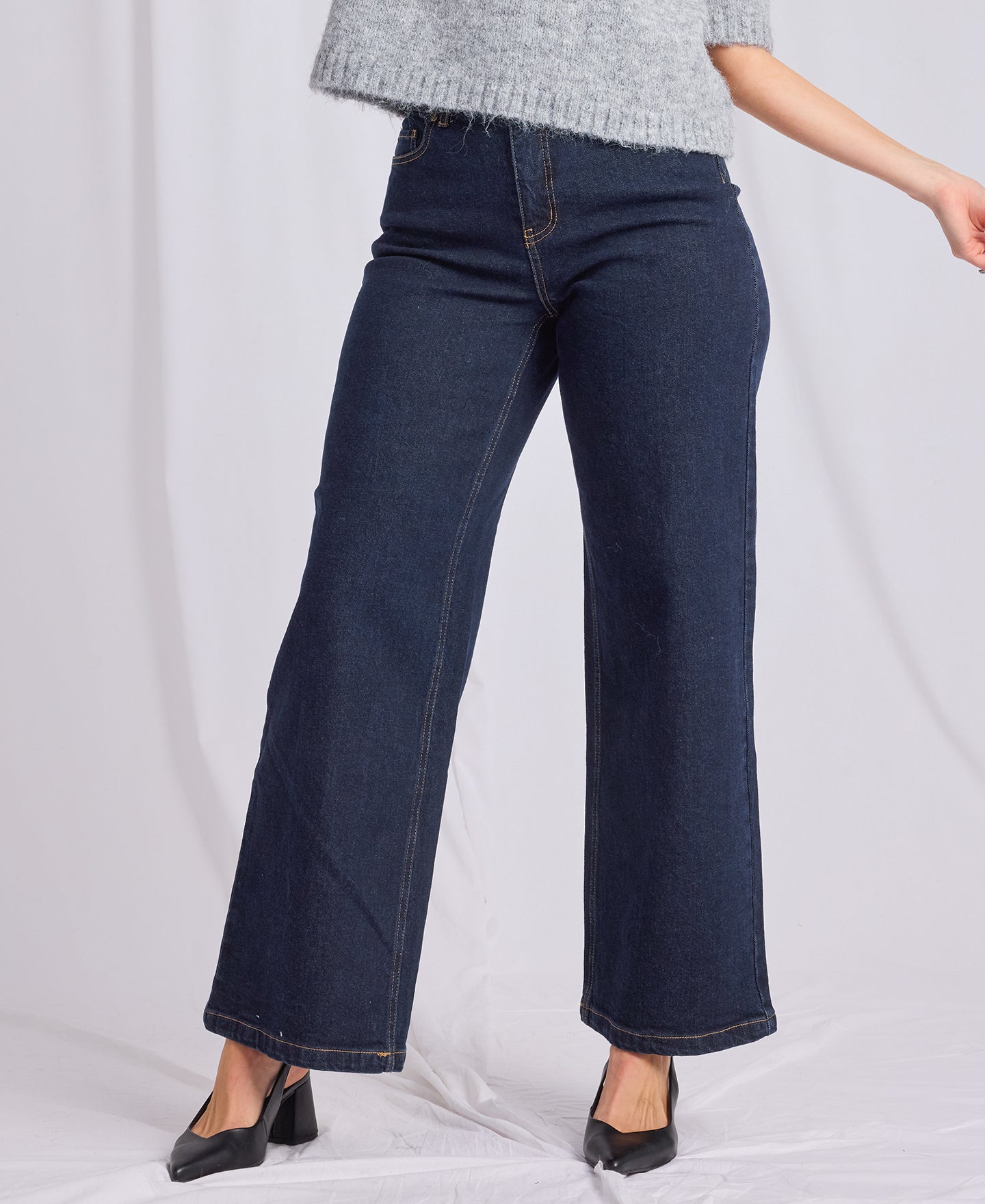Women's High Rise Straight Jean