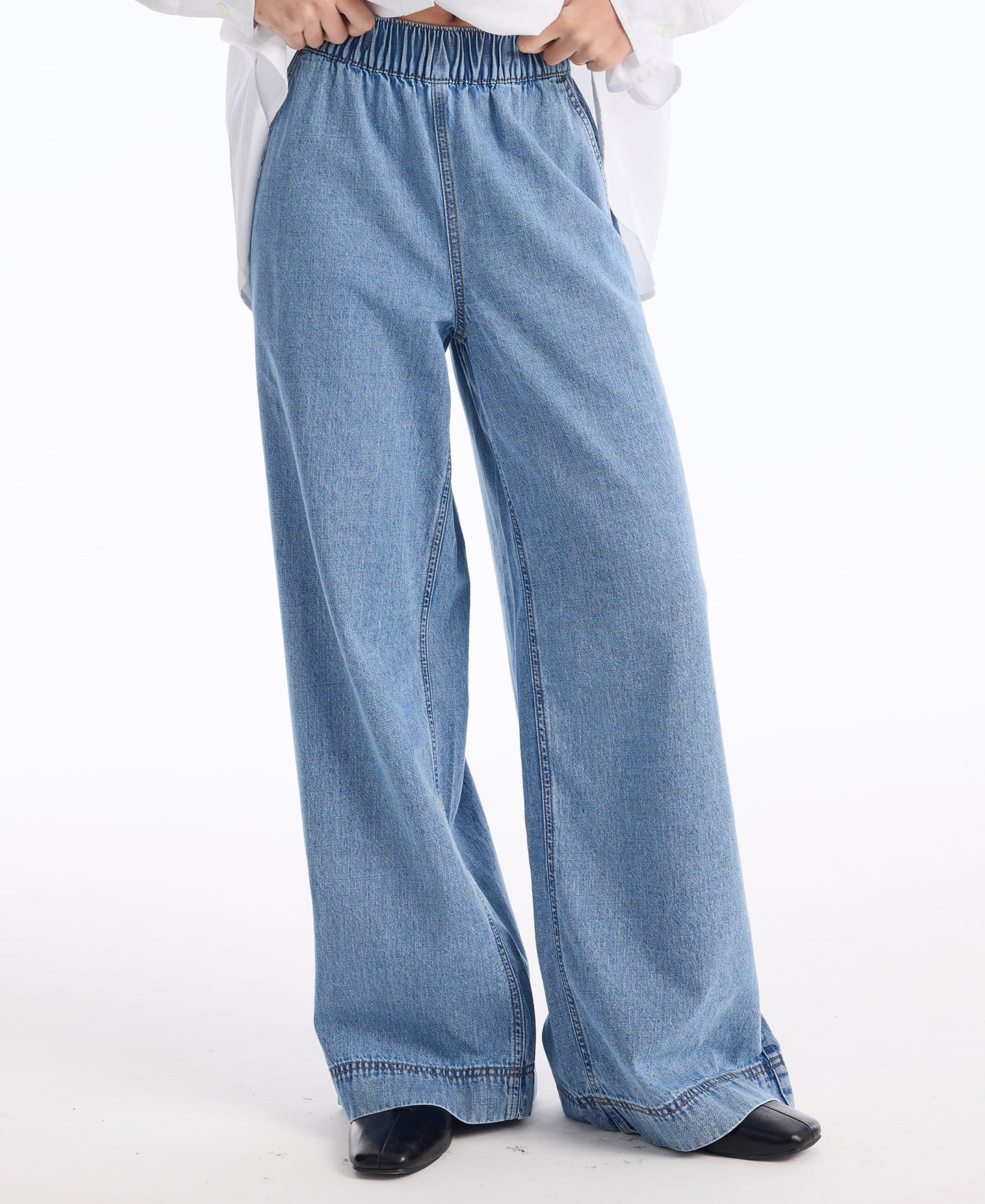 Women's Elastic Waist Wide Leg Jean