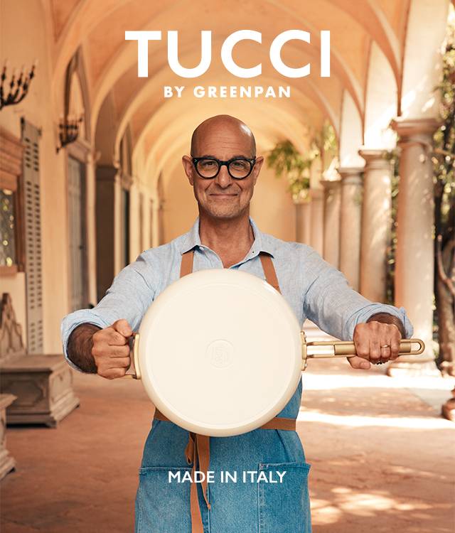 Zažite dokonalosť talianskeho dizajnu a zdravého varenia. Kolekcia vznikla v spolupráci s hercom a milovníkom gastronómie Stanleym Tuccim a je vyvinutá od základov s inováciami, ktoré posúvajú varenie na novú úroveň. Vyrába sa v Taliansku v modernom závode a spája vycibrené architektonické detaily s priekopníckou technológiou.