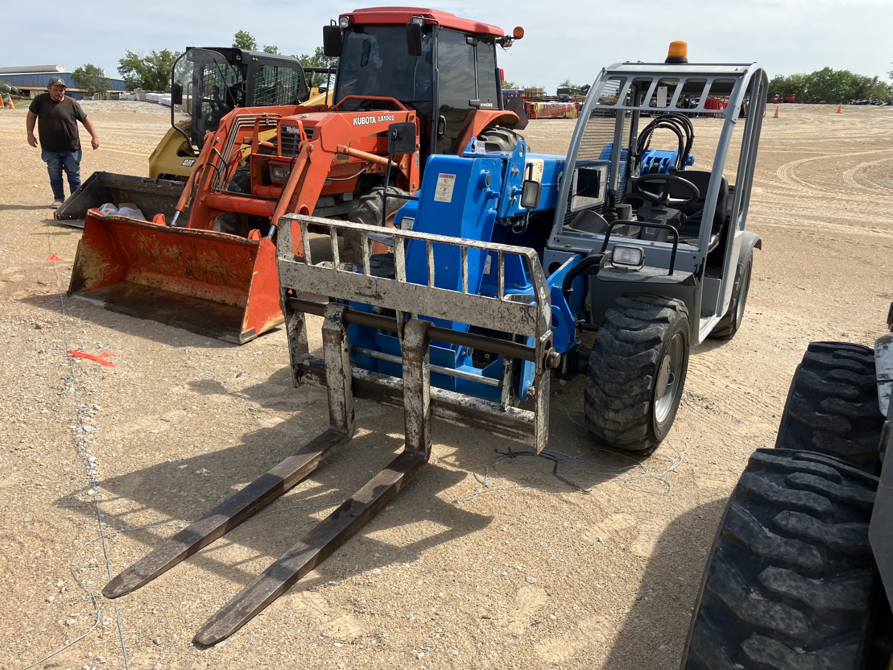 Tractor & Equipment Auction