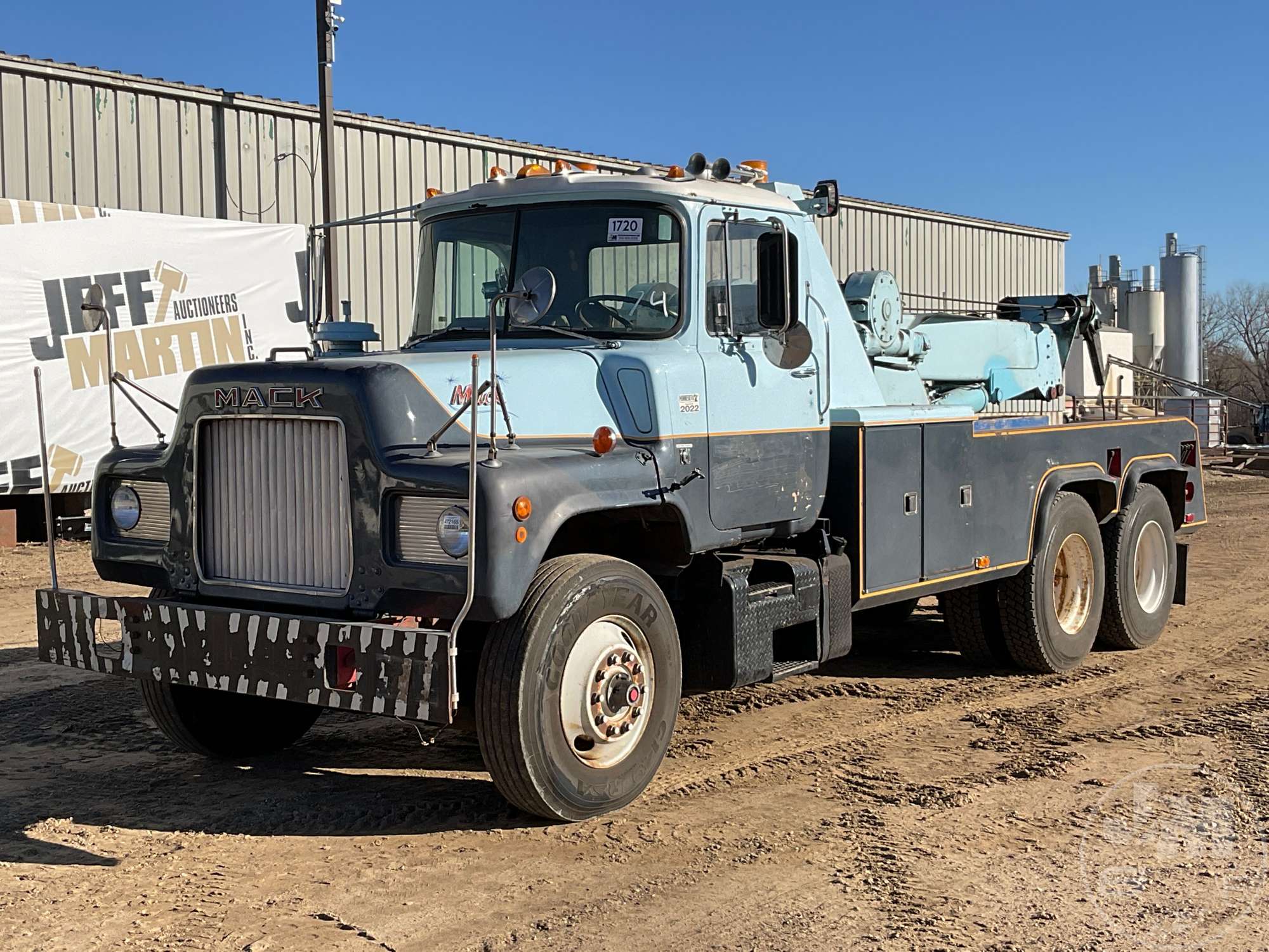 Upper Midwest Winter Construction Equipment & Truck Auction