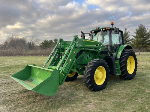 Ring 1 - Dealer and Farmer Machinery Auction