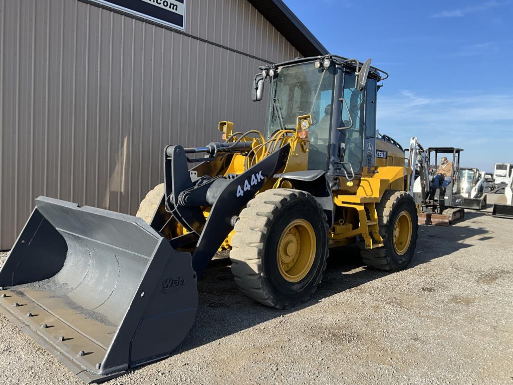 Construction, Attachments & Farm Machinery Auction