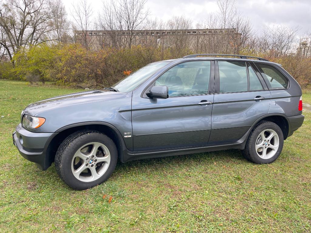 Online Only Auction of 2002 BMW X5