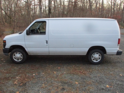 Ford Transit & Econoline Vans-Isuzu Box Truck