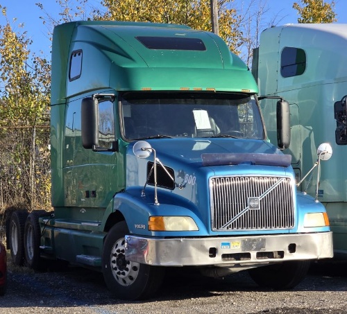 Commercial Sleeper Trucks Auction