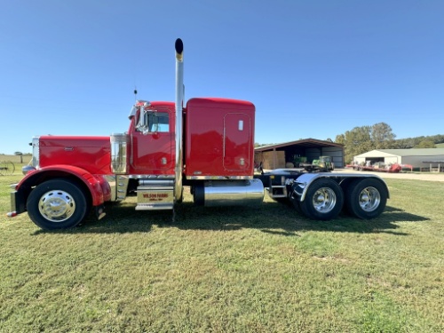 Farm Equipment & Machinery Auction