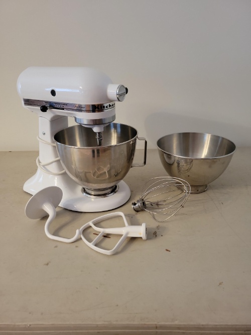 Salvatori Estate Online Auction  