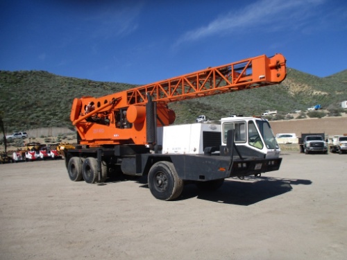 Heavy & Contractor Equipment, Vehicles Auction