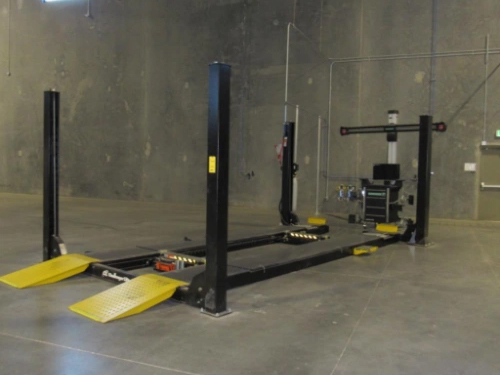 Tri-Color Auto Auction