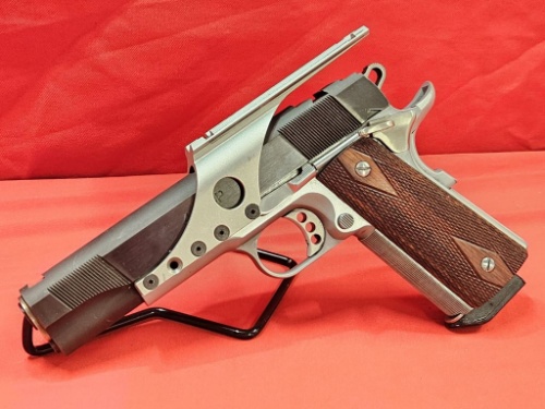 Firearms, Ammo, Knives, Hunting Auction  