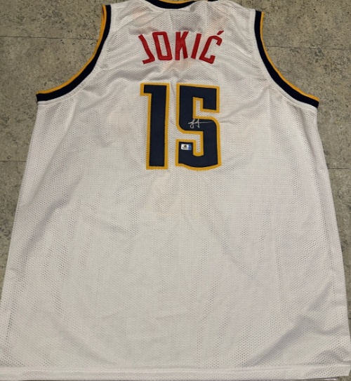 Sports & Entertainment Memorabilia Auction