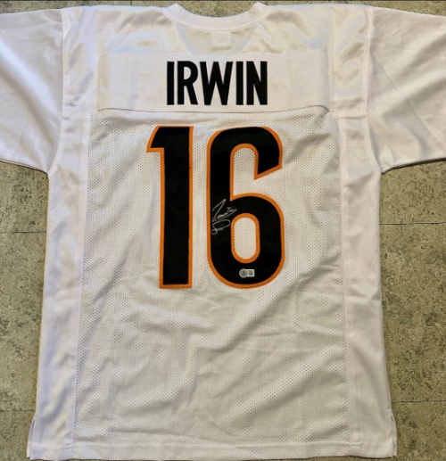 Sports & Entertainment Memorabilia Auction