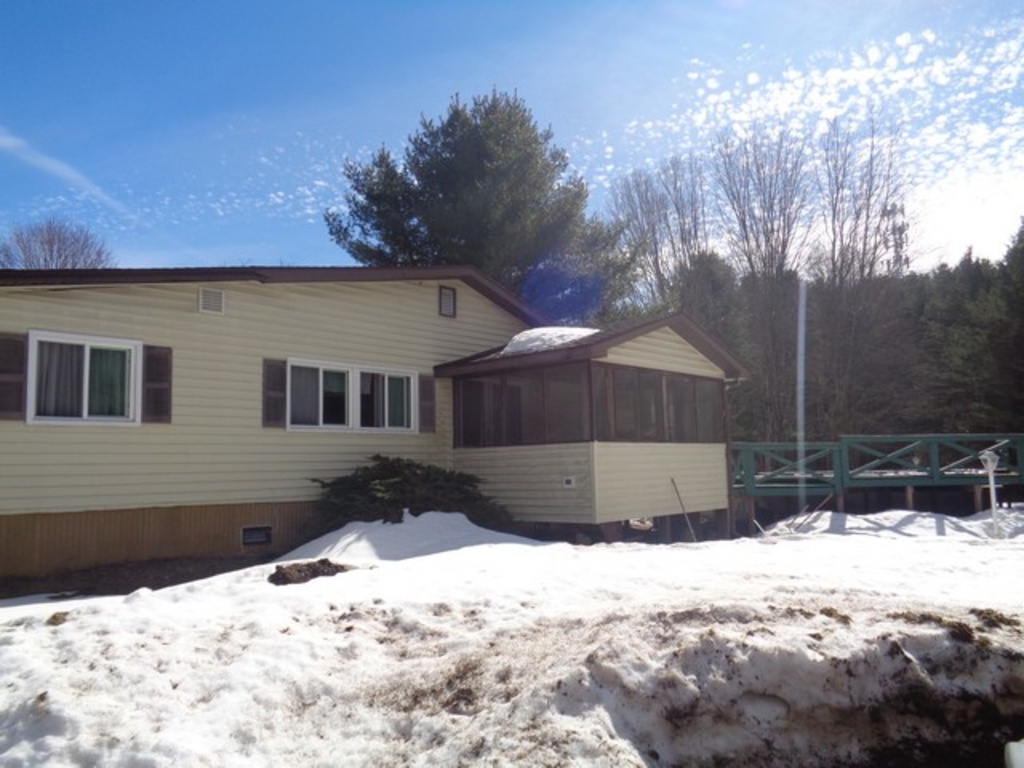 Online & Live Unreserved Real Estate Auction