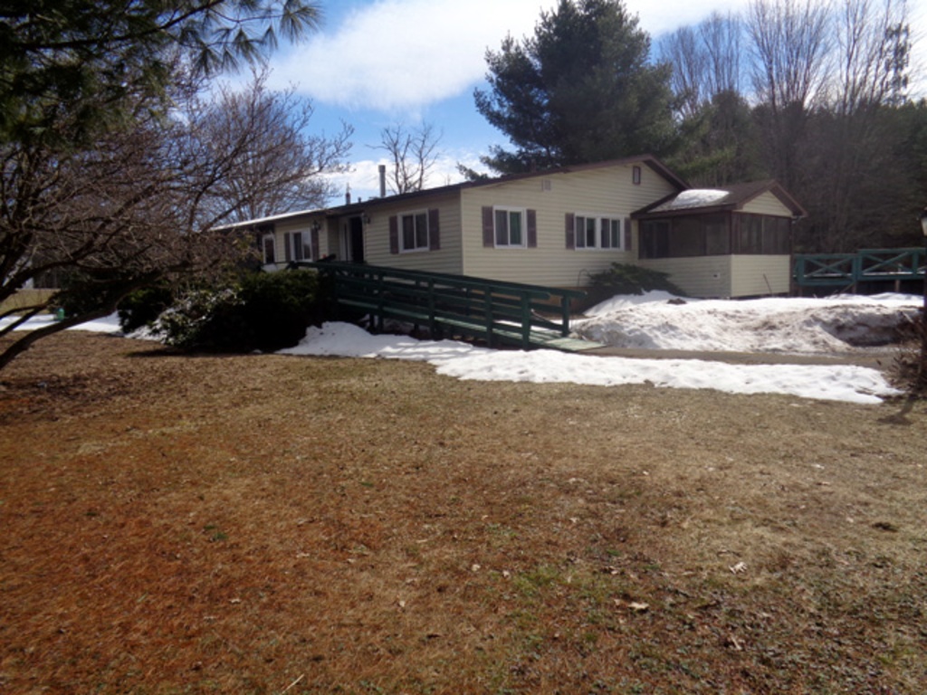 Online & Live Unreserved Real Estate Auction