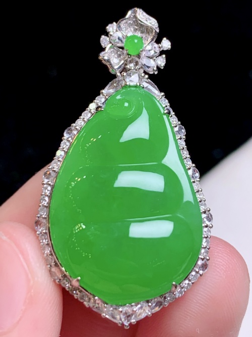 Auction #1035 of Fine Asian Jewelry & Jade