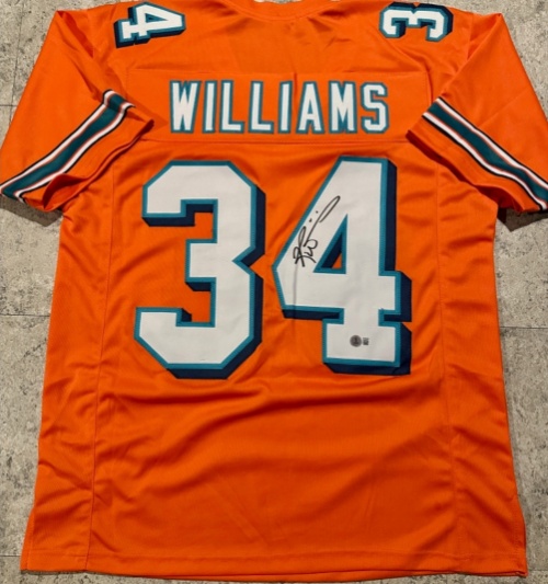 Sports & Entertainment Memorabilia Auction