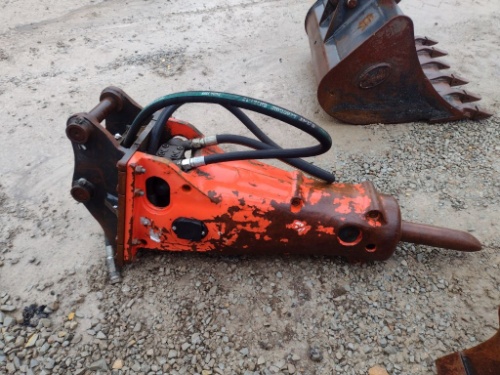 Heavy & Farm Equipment Auction