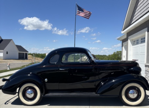 Classic Cars, Gas Pumps, Antiques Collectibles