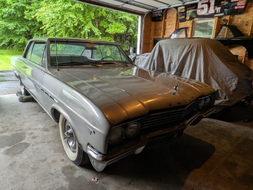Lloyd Hutchins Jr. Estate Auction