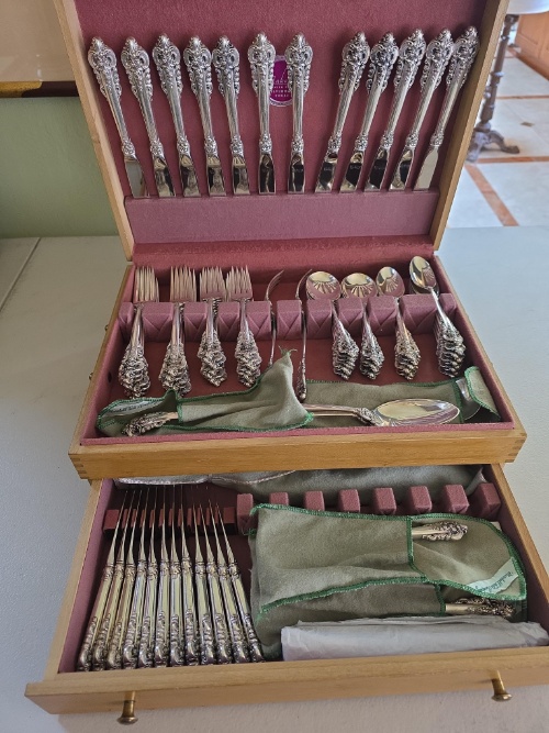 Simoni Estate Auction