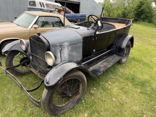Winkels Antique Cars and More Auction
