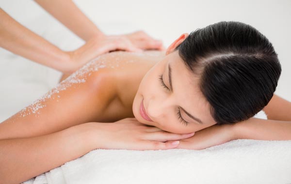 Massaggio total body e scrub