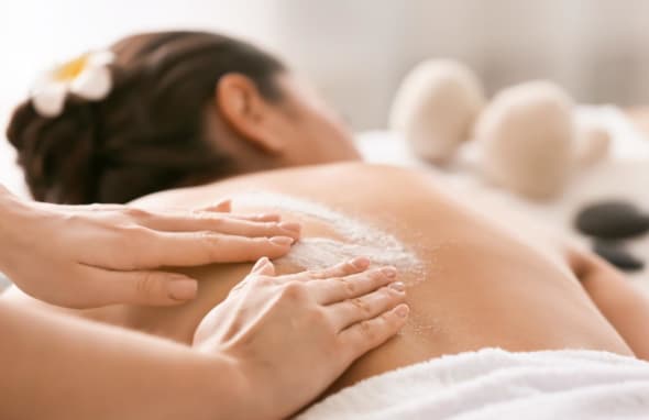 Massaggio relax + scrub rigenerante