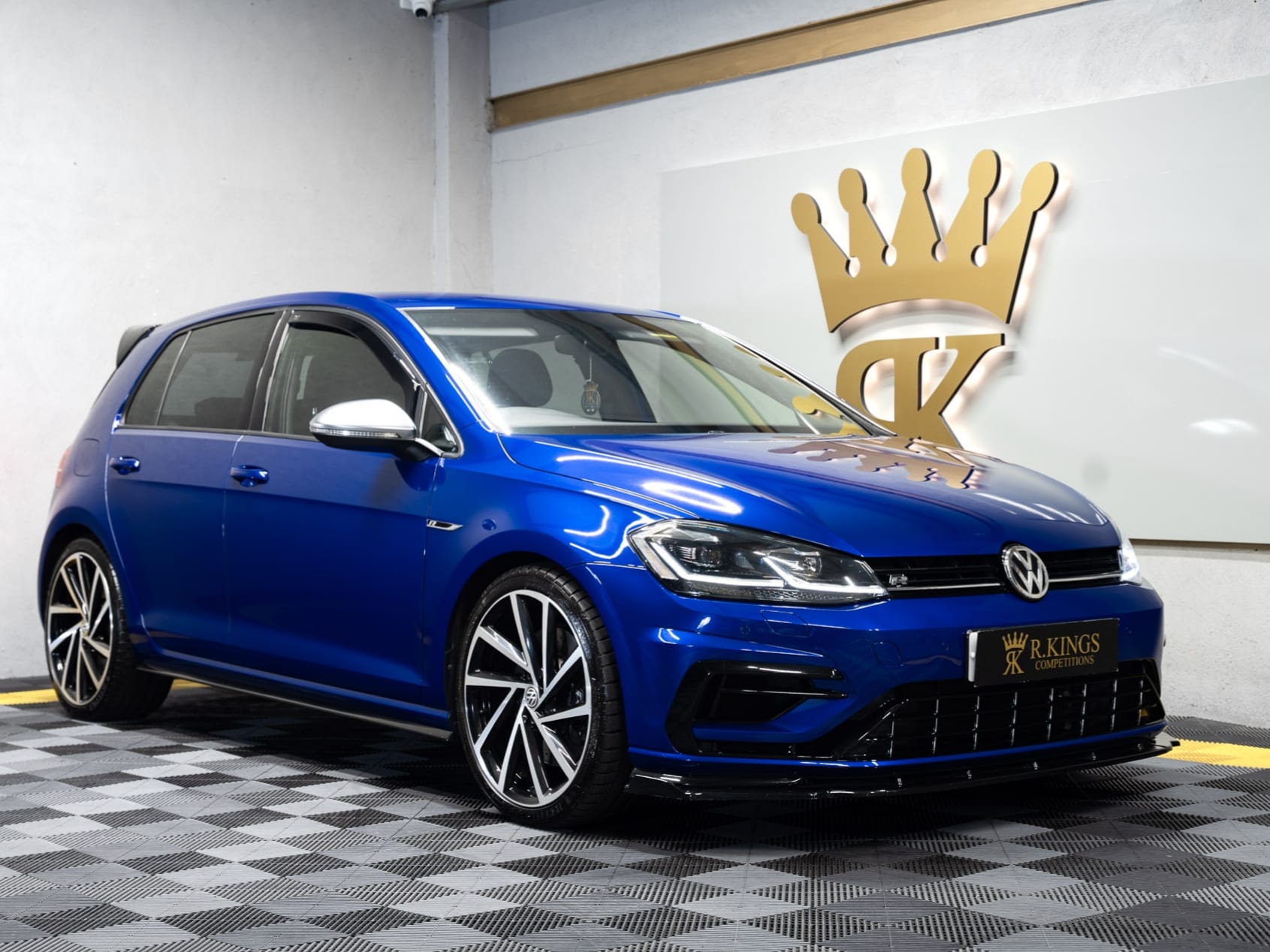 Image of £25,000 or VW Golf R 4Motion & £10,000
