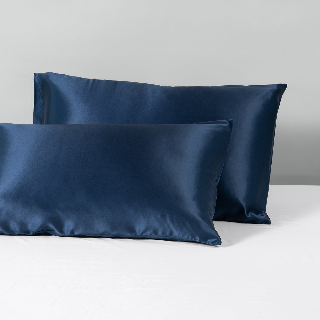 Beauty Silk Pillowcase Twin Pack Hotel Collection by Robinsons
