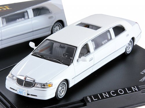 1/43 Lincoln TownCar Limousine 2000