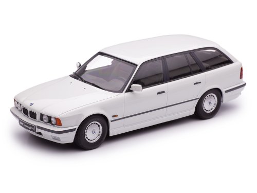 1/18 BMW 5 серии E34 Touring 1996