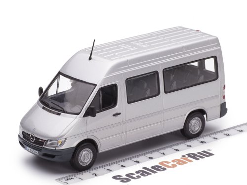 1/43 Mercedes-Benz Sprinter Classic