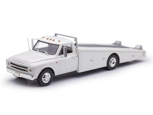 1/18 Chevrolet C-30 эвакуатор с рампой 1967