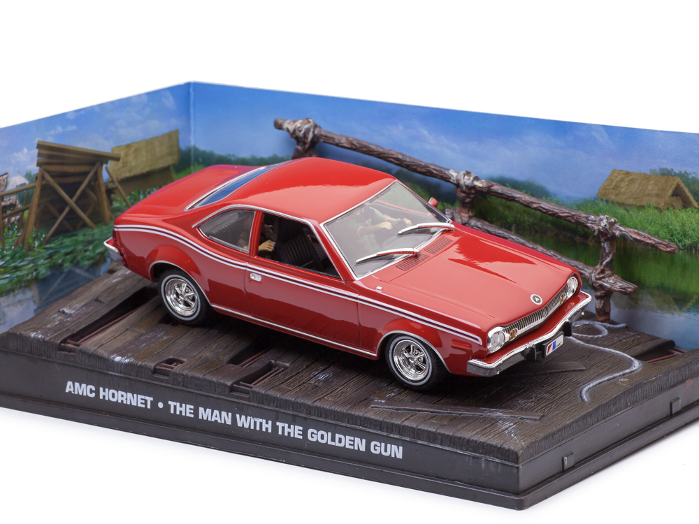 1/43 AMC Hornet из фильма Джеймс Бонд Агент 007 - Человек с золотым пистолетом 1974