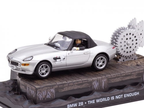 1/43 BMW Z8 E52 из фильма Джеймс Бонд 007 - И целого мира мало 1999