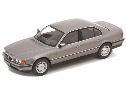 1/18 BMW 740i E38 1994