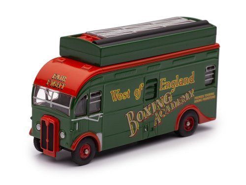 Модель в масштабе 1/76 AEC Harrington Horsebox Fairground Boxing Booth
