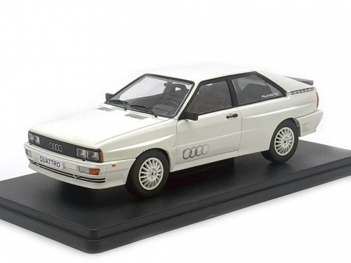 Модель в масштабе 1/24 Audi Quattro 1981