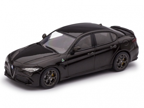 Модель в масштабе 1/43 Alfa Romeo Giulia Quadrofoglio 2019