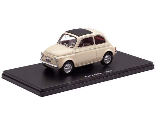 Модель в масштабе 1/24 FIAT 500 1960