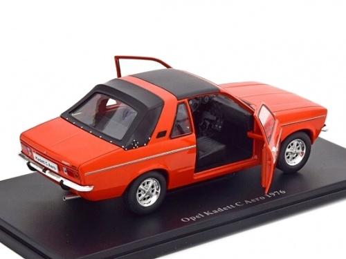 Модель в масштабе 1/24 Opel Kadett C Aero 1976