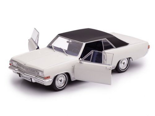 Модель в масштабе 1/24 Opel Diplomat V8 Coupe 1965