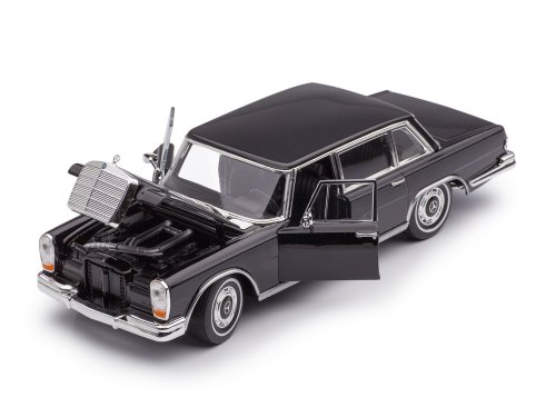 Модель в масштабе 1/24 Mercedes-Benz 600 W100 1963