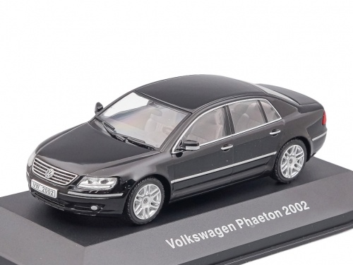Модель в масштабе 1/43 Volkswagen Phaeton 2002