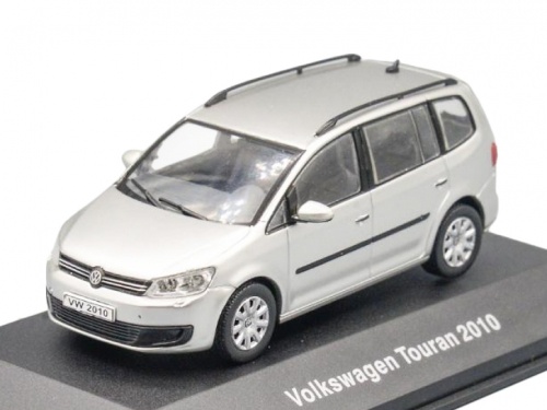 Модель в масштабе 1/43 Volkswagen Touran 2003