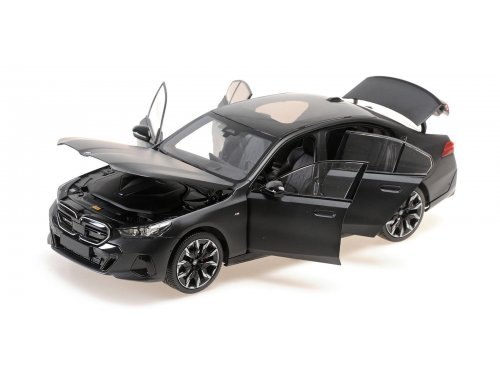 1/18 BMW i5 G60 2023
