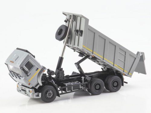 1/43 КАМАЗ-6520 самосвал