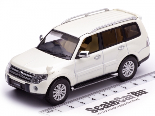 1/43 Mitsubishi Pajero 4Wd 2010