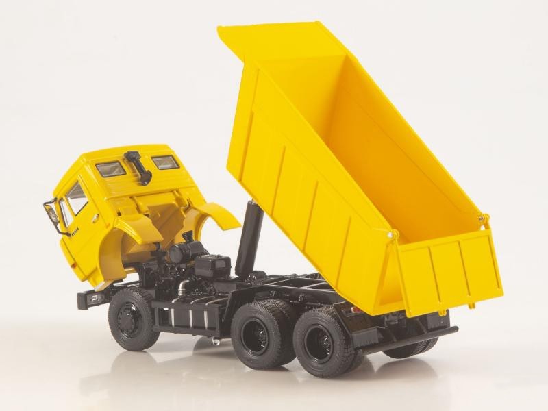Масштабная модель 1:43 КАМАЗ-65115 самосвал